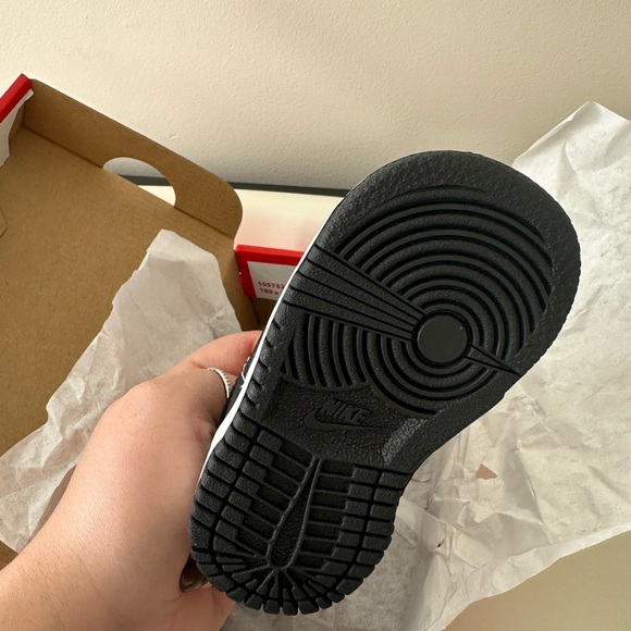 NWT Nike Dunk Low Panda Baby - Picture 13 of 14